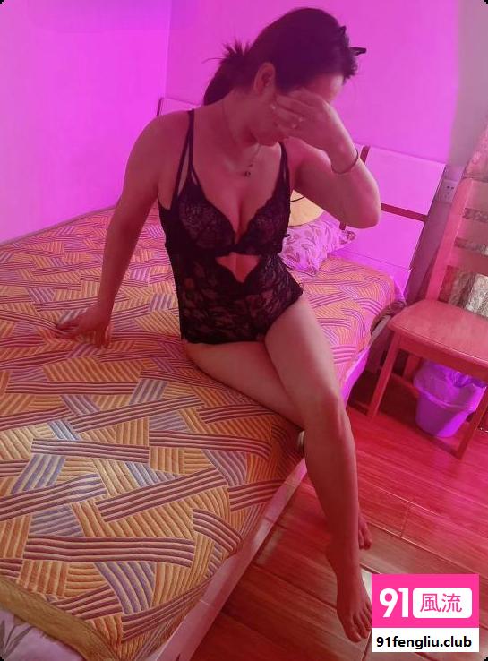 大尺度中项妹子